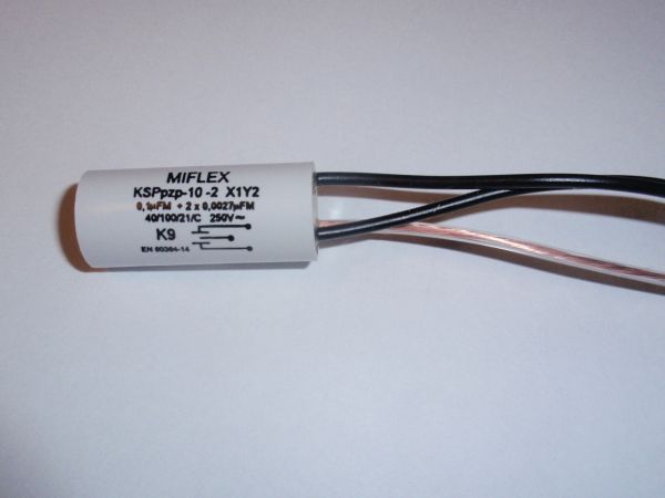 3-pol xy-capacitor 2x 2700pF to 0,1µF/250V ac